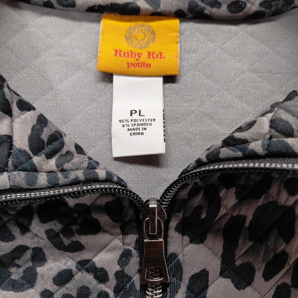 Ruby Rd. Petite Quilted Black Animal Print Full Zip Pocket Shirt Jacket LARGE - Picture 8 of 10